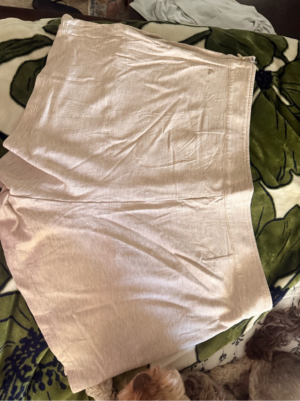 Travis Mathew Women’s cloud Shorts XL